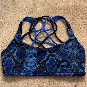 Lululemon Free to Be Bra